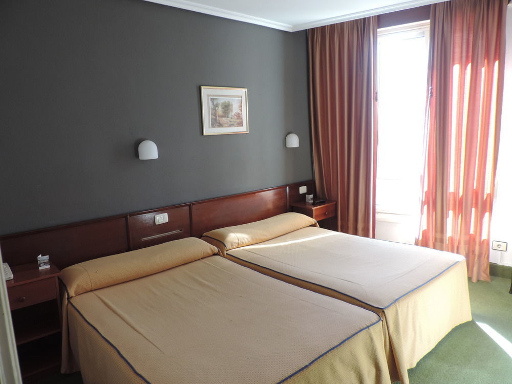 Hotel Junquera Vigo Exterior photo